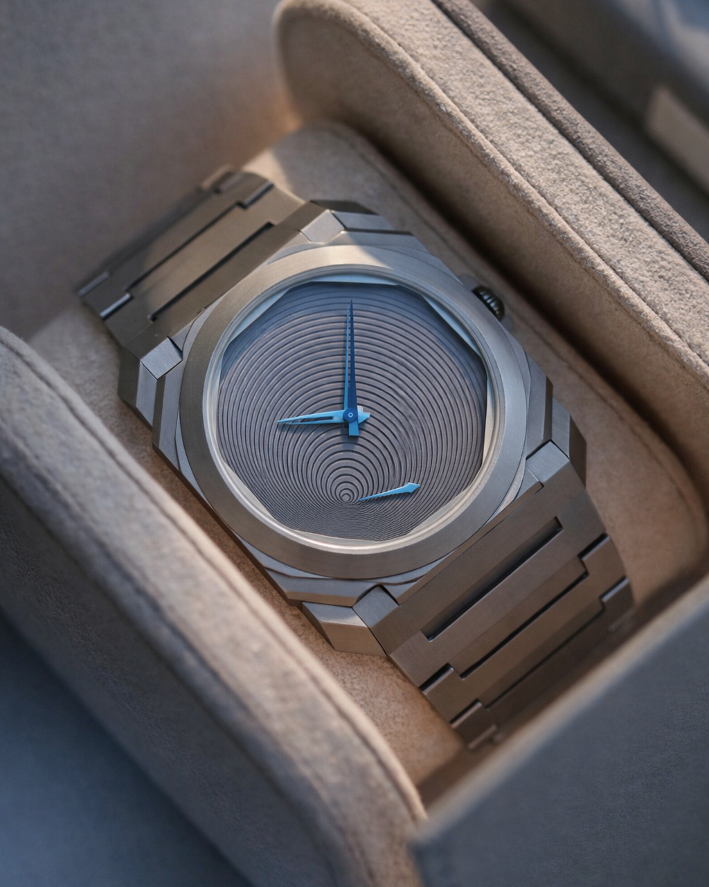 The Monolith Facet-08