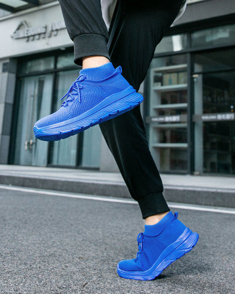 Tracer Flyknit Runner