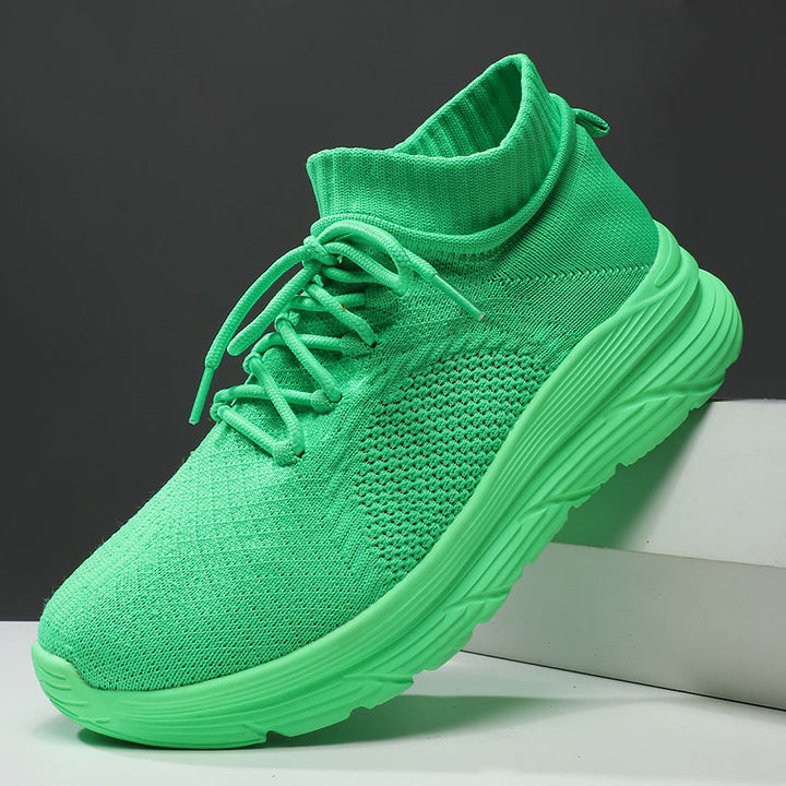 Tracer Flyknit Runner