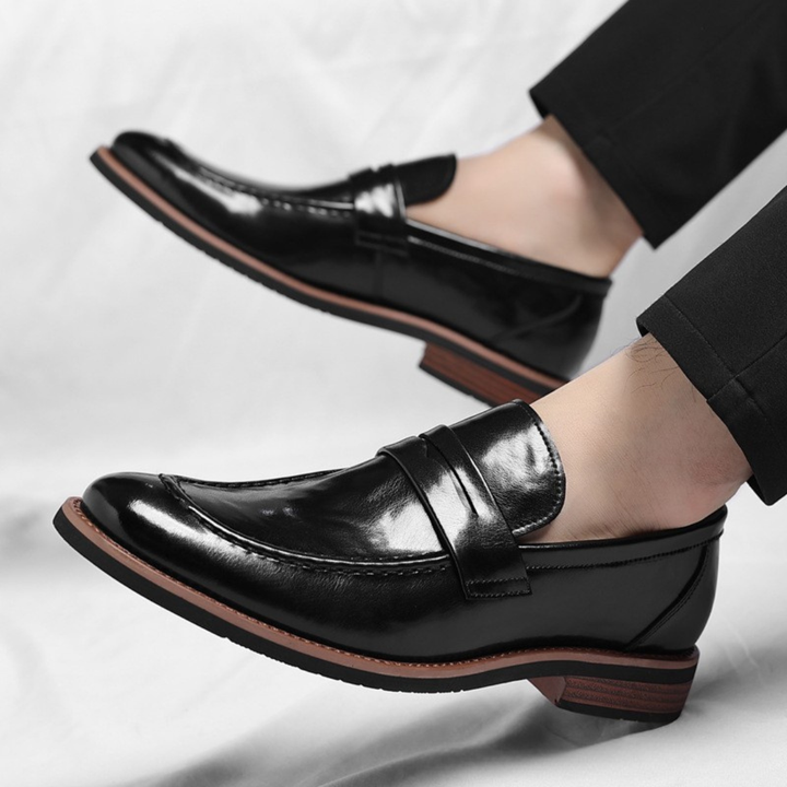 Waler Leather Slip-Ons